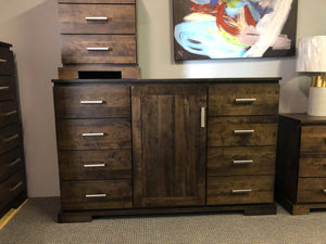 Smooth 6 Piece Designer Queen Bedroom Set in Guinness Finish S-230