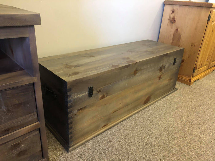 R108P Rustic Pine Hope Chest in Ash Finish C-194