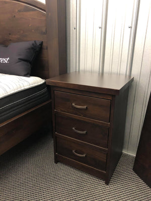 Smooth 4 Piece Shaker Queen Bedroom Set in Bourbon Finish S-226